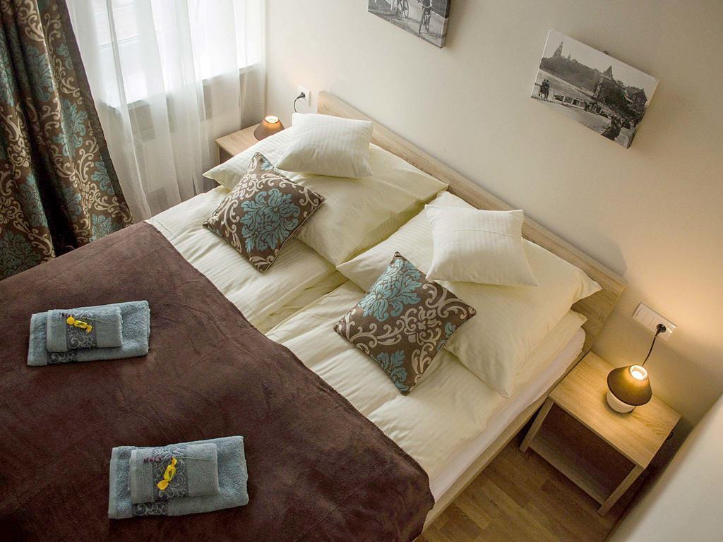 Royal Route 29 Comfort Rooms Cracóvia Exterior foto