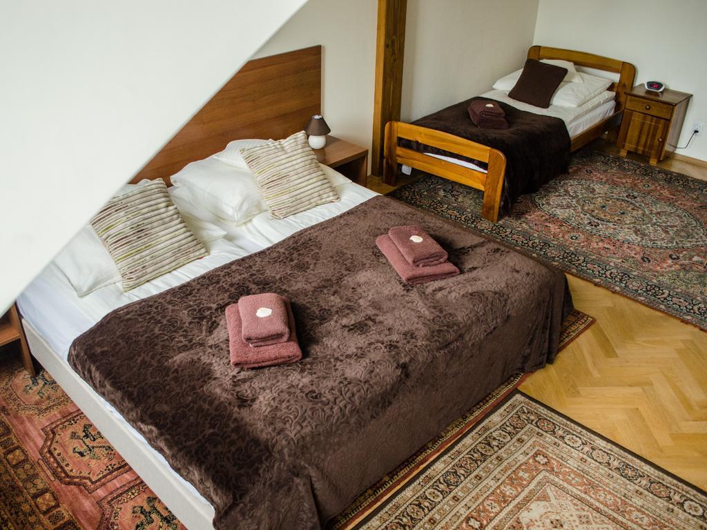 Royal Route 29 Comfort Rooms Cracóvia Exterior foto
