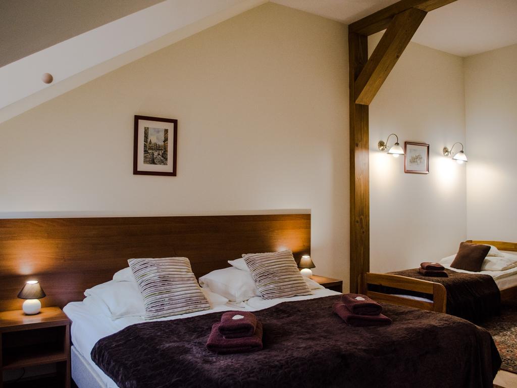 Royal Route 29 Comfort Rooms Cracóvia Exterior foto