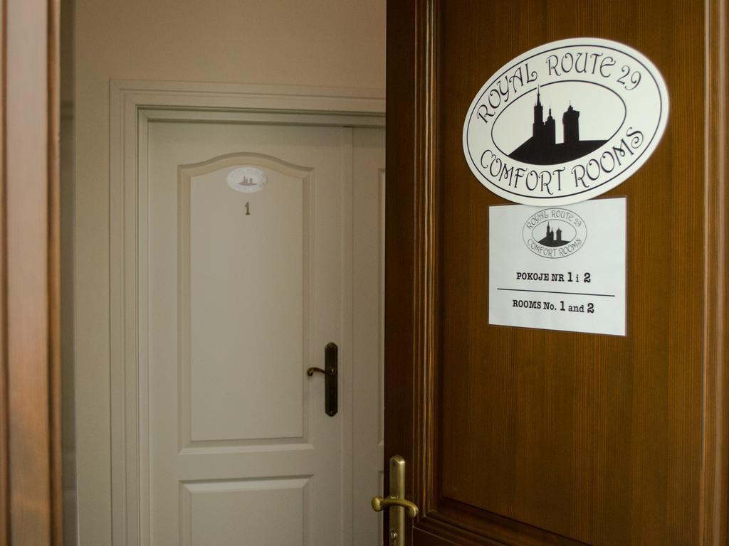 Royal Route 29 Comfort Rooms Cracóvia Exterior foto