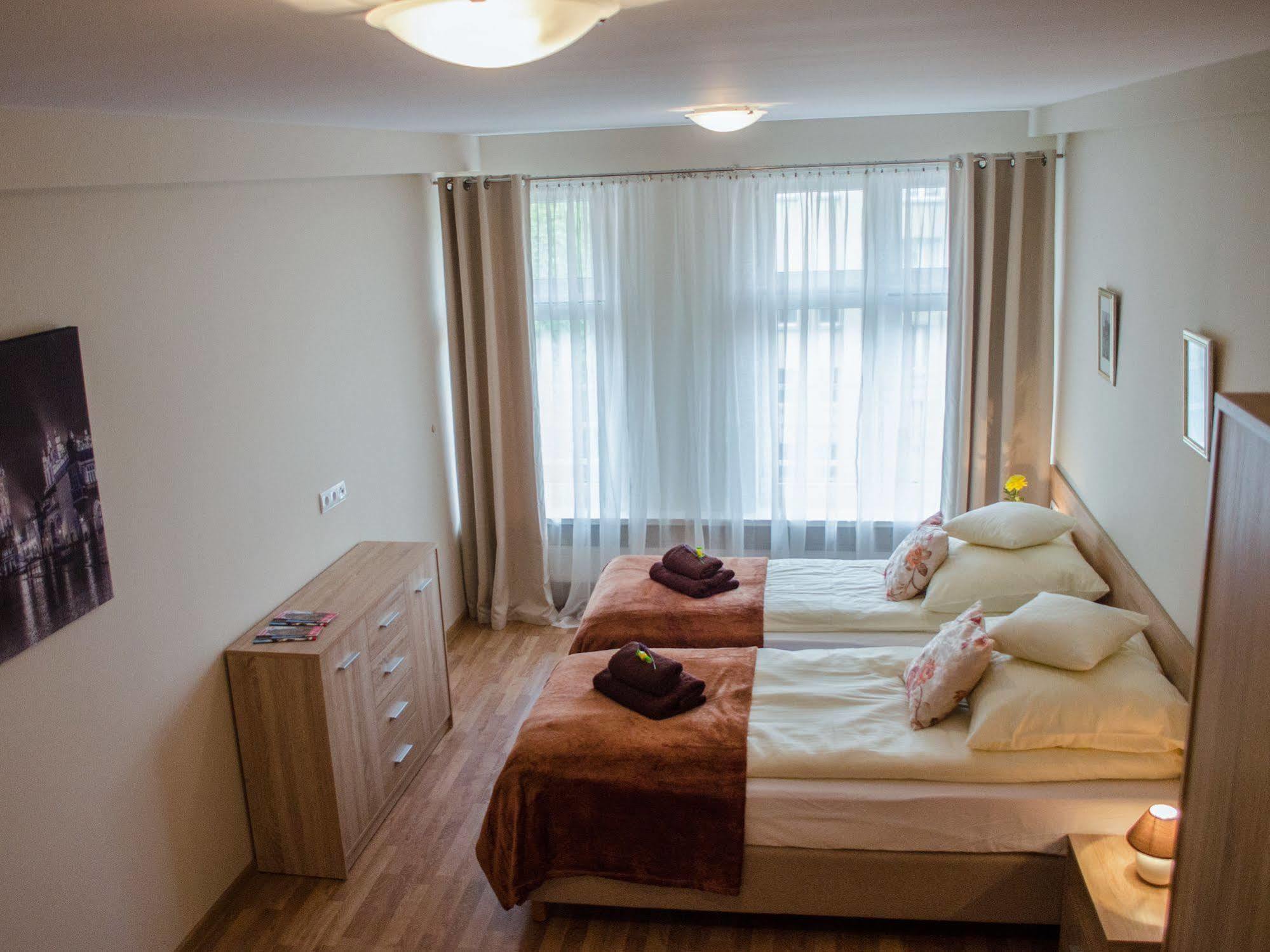 Royal Route 29 Comfort Rooms Cracóvia Exterior foto