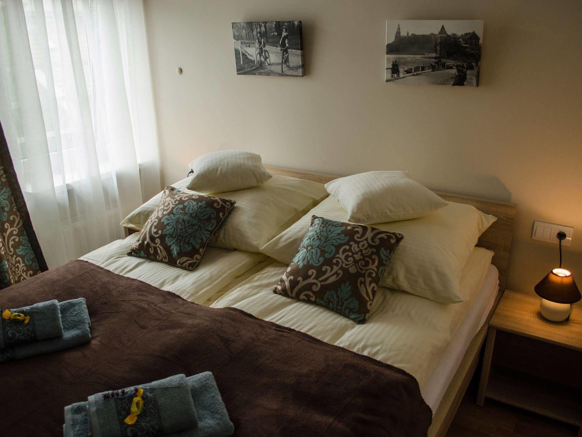 Royal Route 29 Comfort Rooms Cracóvia Exterior foto